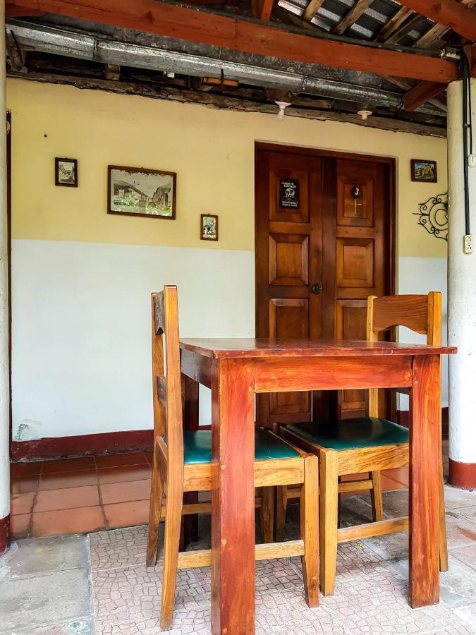 Casa De Los Berrios Leon Bagian luar foto