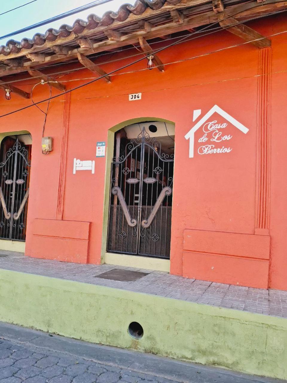 Casa De Los Berrios Leon Bagian luar foto